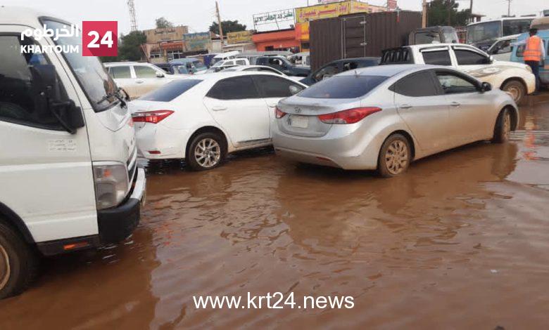 إزدحام مروري بسبب رداءة الطرق ومواصلات الخرطوم ترتفع إلى الضعف