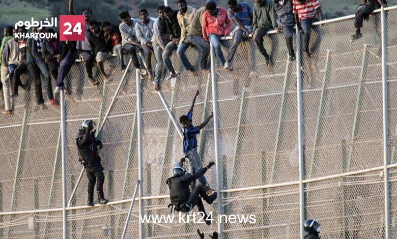 المغرب.. الحكم بالسجن “3” سنوات على “12” سودانيا في قضية “مليلية”