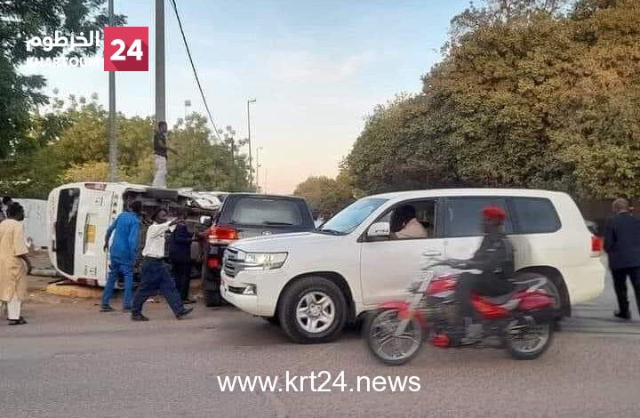 عاجل.. تعرض السفير الأمريكي بالخرطوم، جودفري لحادث مروري في شارع الجمهورية وتم نقله إلى مستشفى رويل كير، ولا أنباء عن حالته الصحية.
