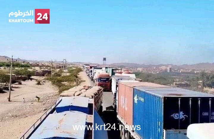 بالصور..   الإدارة الأهلية تغلق الخرطوم عند منطقة الجيلي وتكدس كبير للشاحنات والباصات