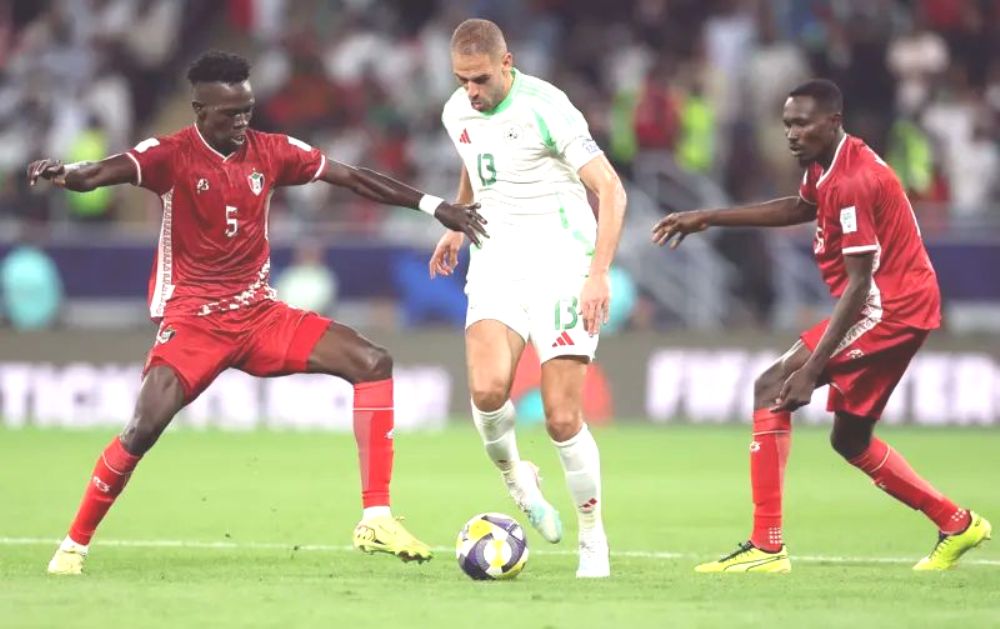 السودان يخسر بثلاثية في افتتاح مشوار البطولة الأفريقية